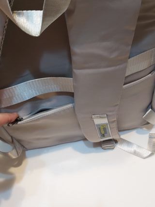 Mochila Gris Plata JLD con Llavero Panda