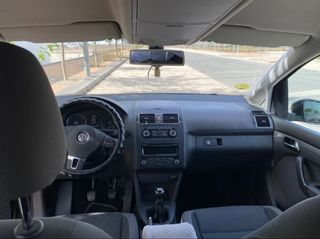 Volkswagen Touran 2011