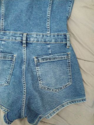 Mono corto vaquero Bershka Talla XS