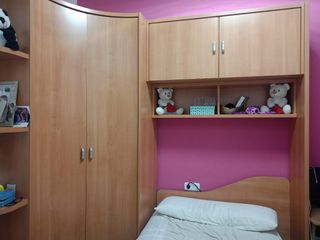 Armario de habitación completo de madera