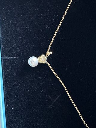 Collar Luxenter perla y flor con baño de oro