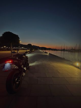 Honda CB125R 15CV 9.000 km