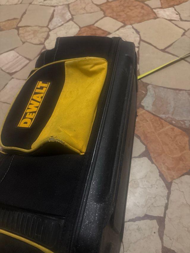 Borsone porta attrezzi DeWalt nero e giallo