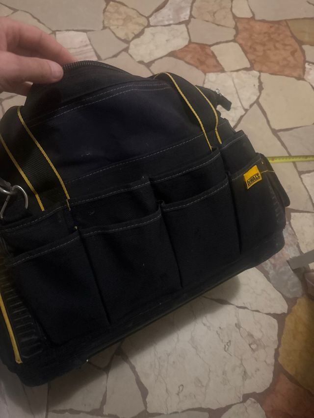 Borsone porta attrezzi DeWalt nero e giallo
