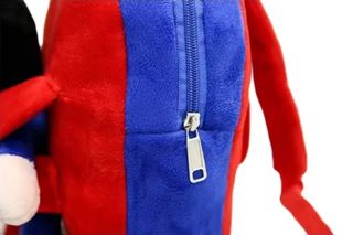 Original pequeña mochila peluche de Spiderman.