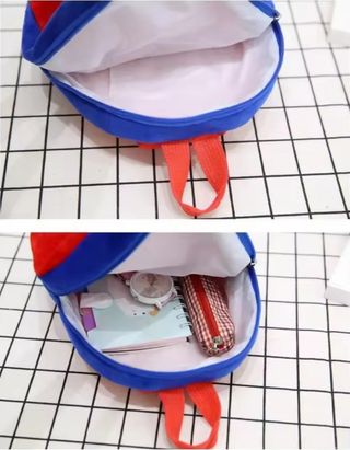 Original pequeña mochila con peluche de Spiderman.