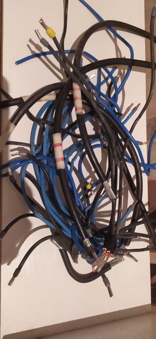 Cables eléctricos varios