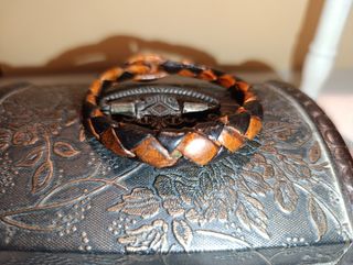 Pulseras artesanales trenzadas