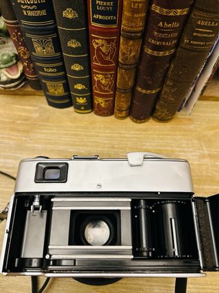 Minolta Hi-Matic 7 + Rokkor 45mm f1.8