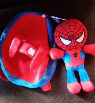 Original pequeña mochila peluche de Spiderman.