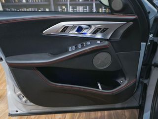 BMW XM XM 550 kW (748 CV) Label Red