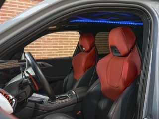 BMW XM XM 550 kW (748 CV) Label Red