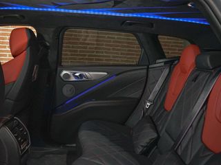 BMW XM XM 550 kW (748 CV) Label Red