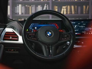 BMW XM XM 550 kW (748 CV) Label Red