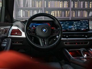 BMW XM XM 550 kW (748 CV) Label Red