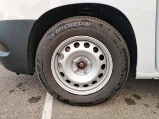 Opel Combo Cargo Comboe 4 Cargo L 800kg Eléctrico 100kW Batería 5 -