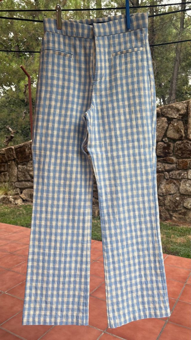Pantalón a cuadros azul y beige
