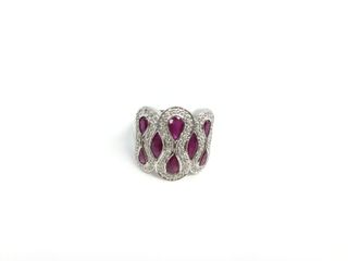 anillo oro 18k con piedra con rubi