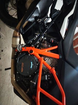 KTM Adventure 1090 R