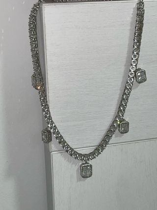 Collar con colgantes rectangulares