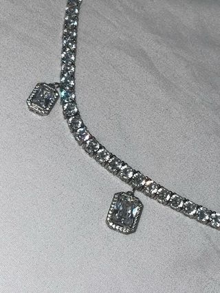 Collar con colgantes rectangulares