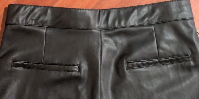 Pantaloni ZARA Effetto Pelle Nero