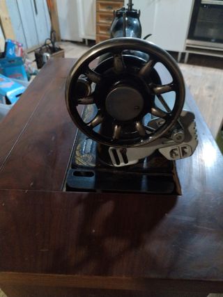 Máquina de coser Singer antigua