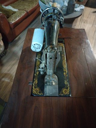 Máquina de coser Singer antigua