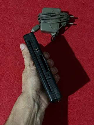 Nintendo DS Nera con caricabatterie