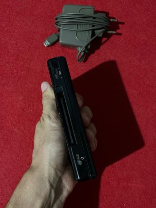 Nintendo DS Nera con caricabatterie