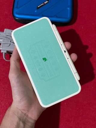 NEW Nintendo 2DS XL Animal Crossing