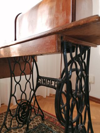 Máquina de coser Singer antigua