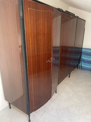 Armadio 6 ante marrone legno ottime condizioni