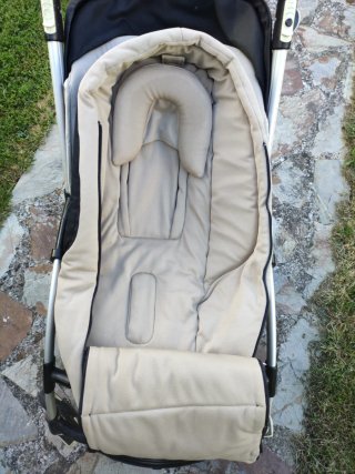Silleta Bugaboo Bee y soporte extra.