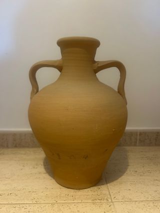 Cántaro de barro con asas