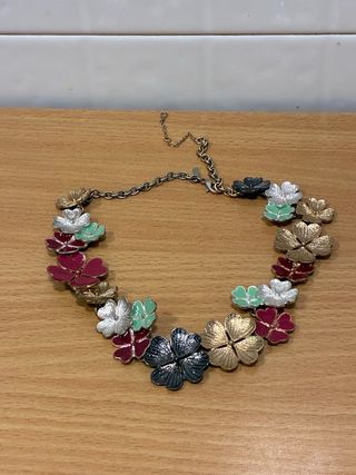 Gargantilla flores esmaltadas