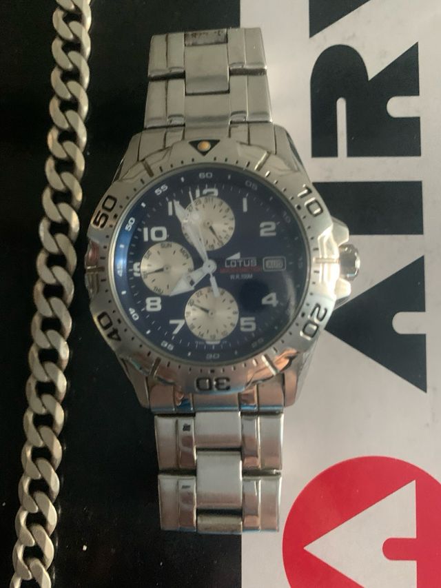 Cadena, pulsera plata y reloj Lotus