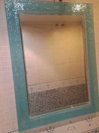 Espejo de baño con marco de cristal