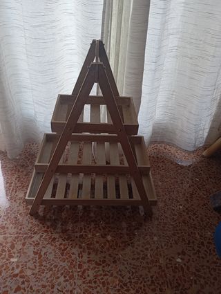 Estantería de bambú, práctico y cómodo