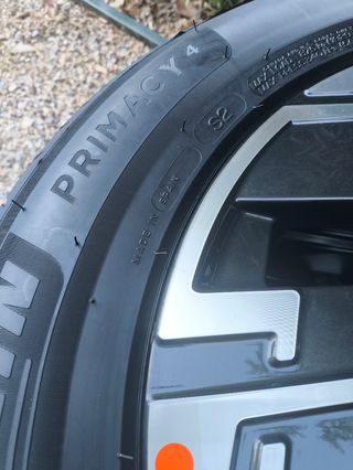 Neumático Michelin Primacy 4 215/65 R17