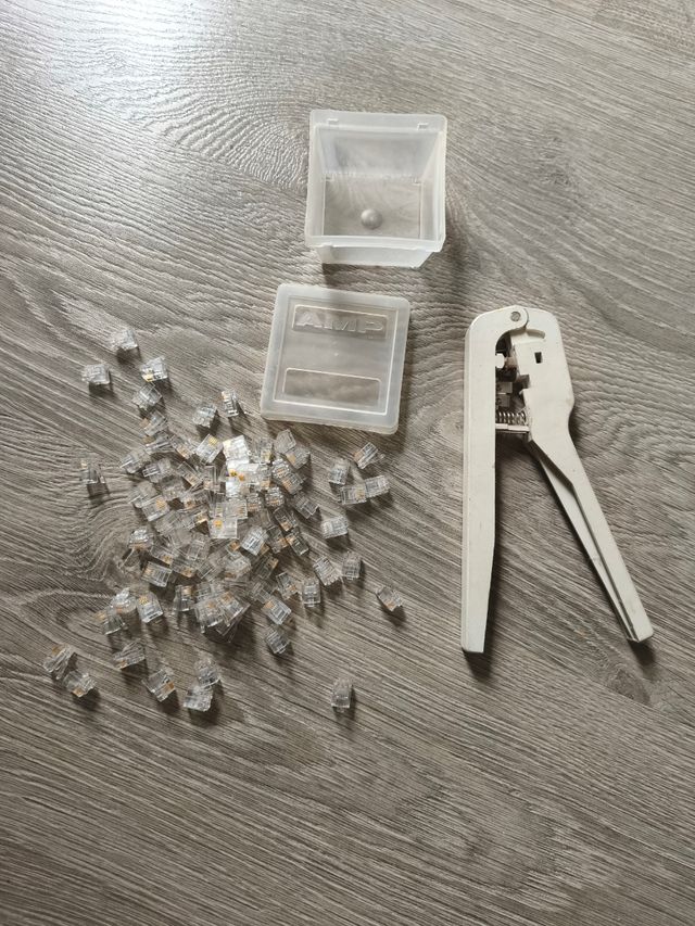 Gripper e 87 novos conectores de cabo RJ11