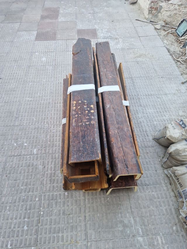 Vigas de madera decorativas