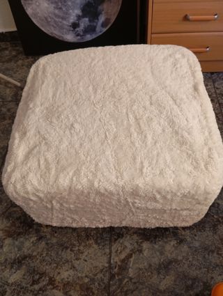 Puff Ikea blanco
