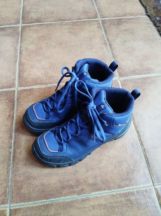 Botas de montaña Quechua niño/a impermeables T36