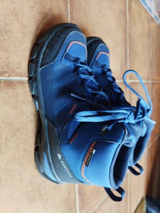 Botas de montaña Quechua niño/a impermeables T36