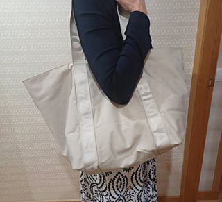 Shopper elegante y funcional a estrenar 