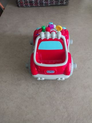 Macchinina rossa per bambini