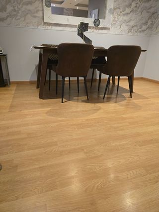 Mesa extensible + 4 sillas