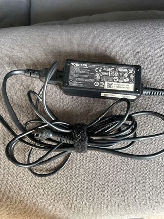 Cargador Toshiba Portátil