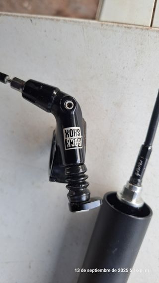 Tija telescópica Rock Shox Reverb